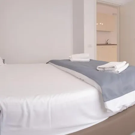 Aparthotel Building Stefan