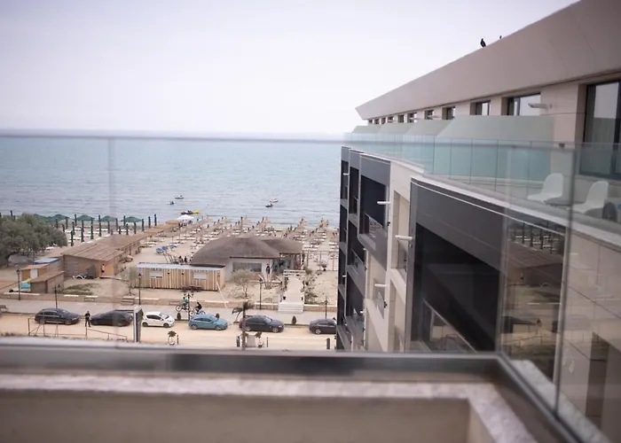 Aparthotel Building Stefan Navodari